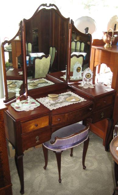 Maple Dressing Table   SOLD